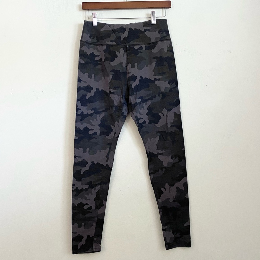 Wild Fable Black and Gray Camouflage Leggings